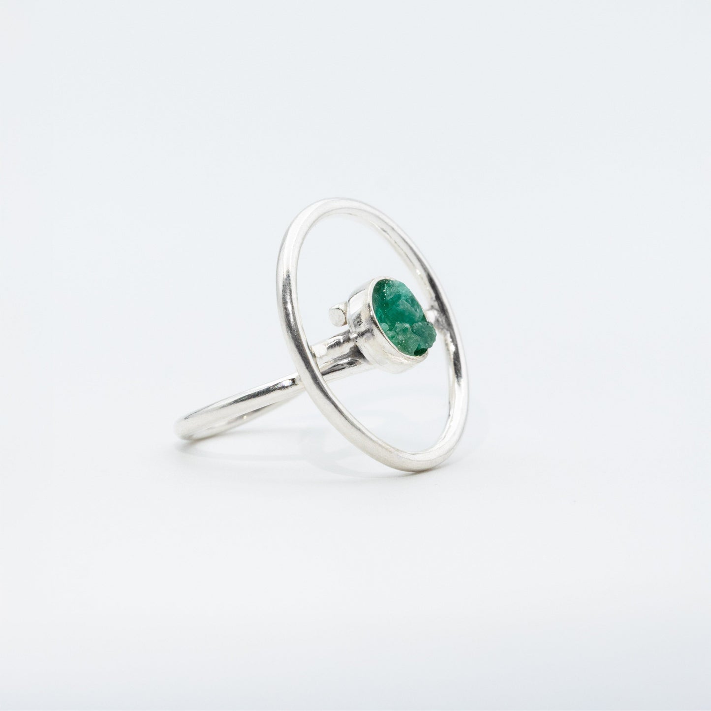 Anillo de plata y Esmeralda Poquebola