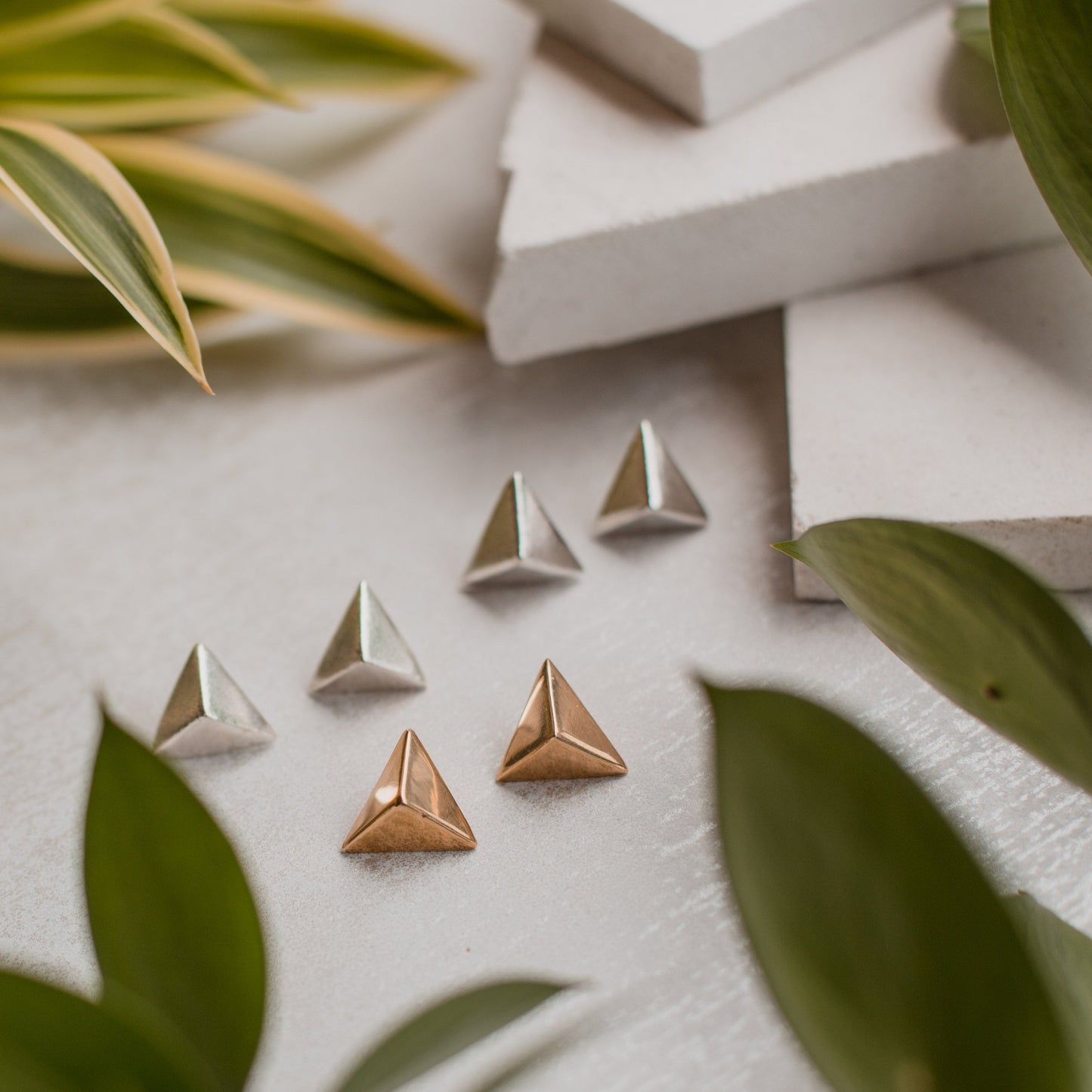 Aretes en plata 950 topo piramide