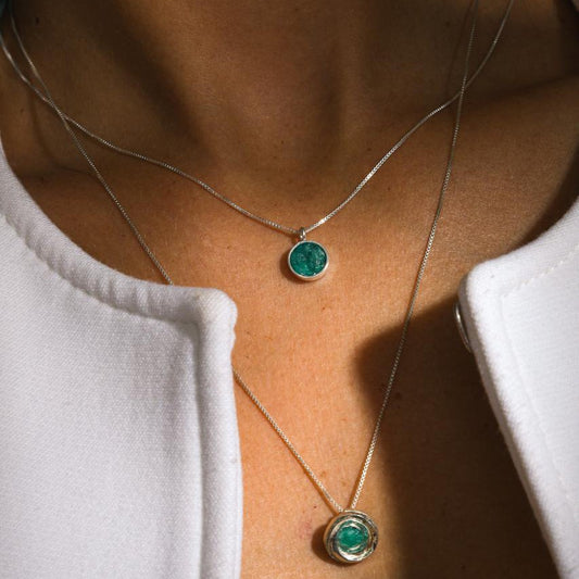 Dije círculo Esmeralda en bruto