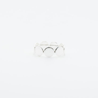 Anillo plata 950 círculos entrelazados. Joyería artesanal geométrica. Diseño moderno hecho a mano.