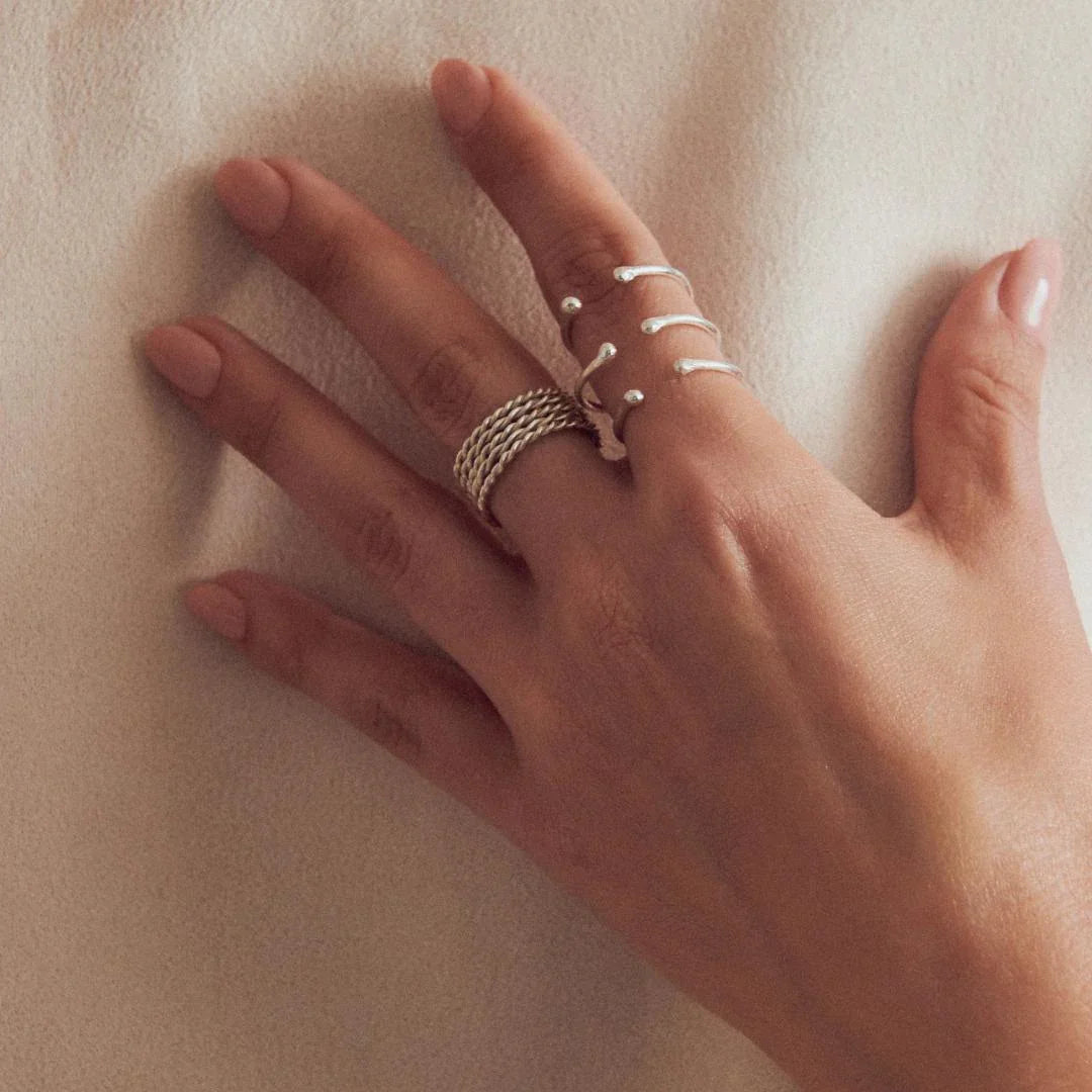 Anillo manglar plata 950 orgánico. Joyería artesanal natural texturizada. Diseño ecosistema hecho a mano.