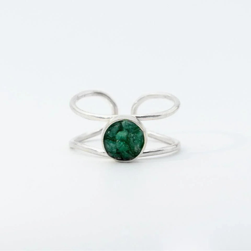 Silver 950 double-band ring with a round, raw Colombian emerald centerpiece.