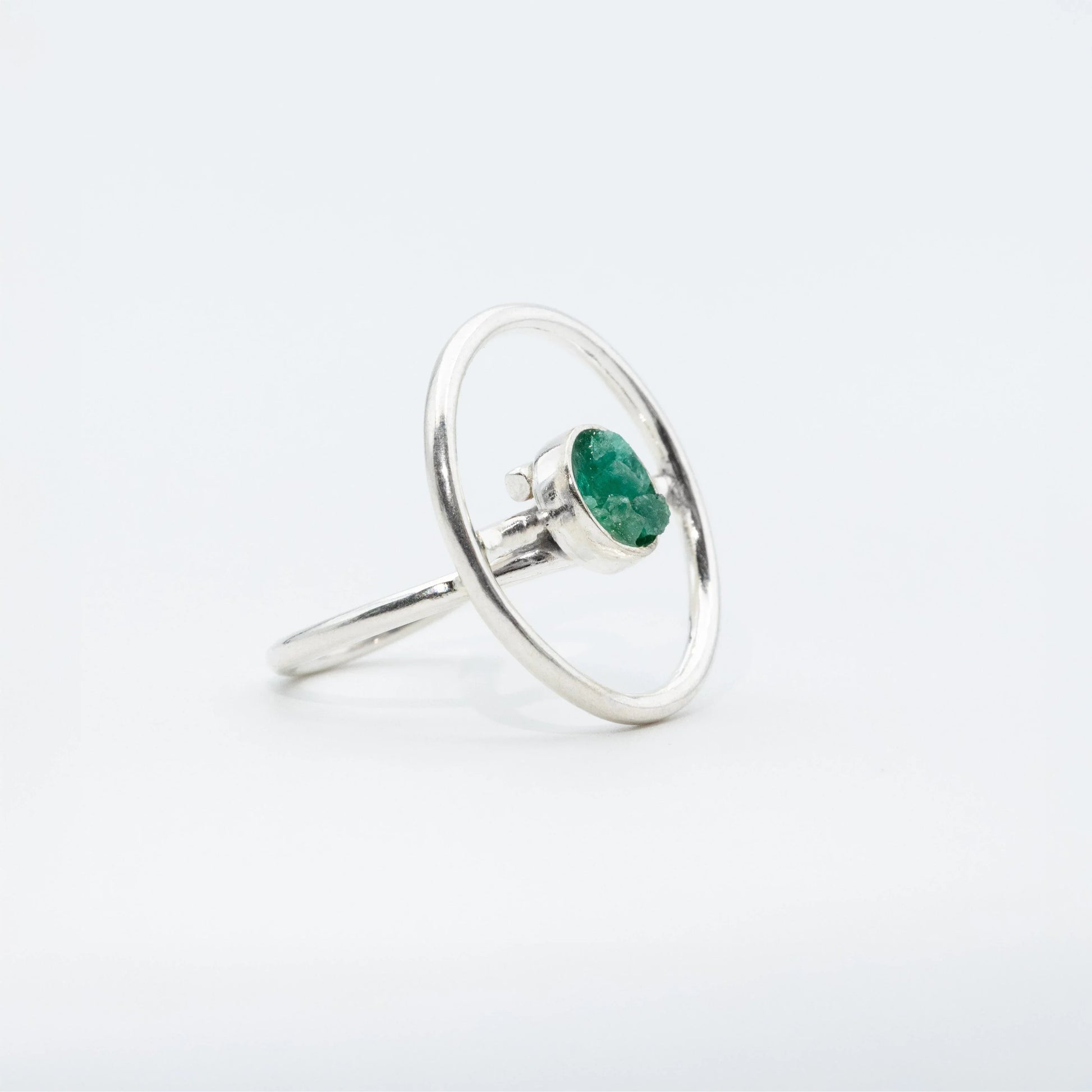 Anillo de plata y Esmeralda Poquebola