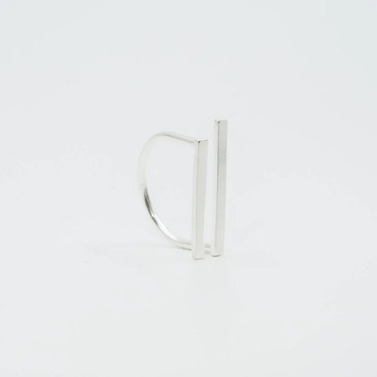 Anillo doble barra plata 950 paralelas. Joyería artesanal minimalista. Diseño arquitectónico hecho a mano.