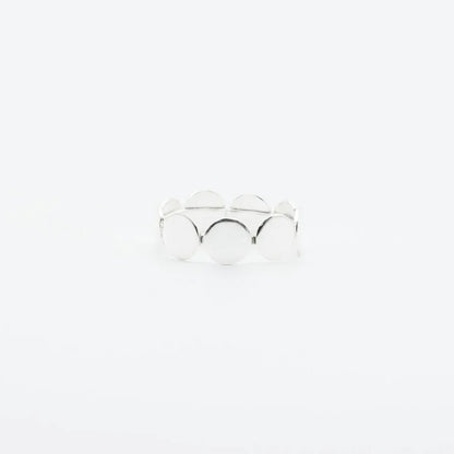 Anillo plata 950 círculos entrelazados. Joyería artesanal geométrica. Diseño moderno hecho a mano.
