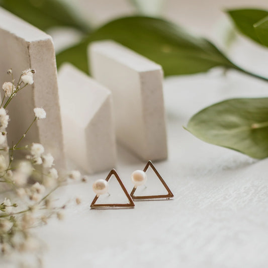 Arete triangulo plata 950 y perla