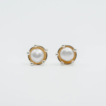 Aretes plata 950 con perlas naturales. Joyería artesanal elegante clásica. Diseño atemporal hecho a mano