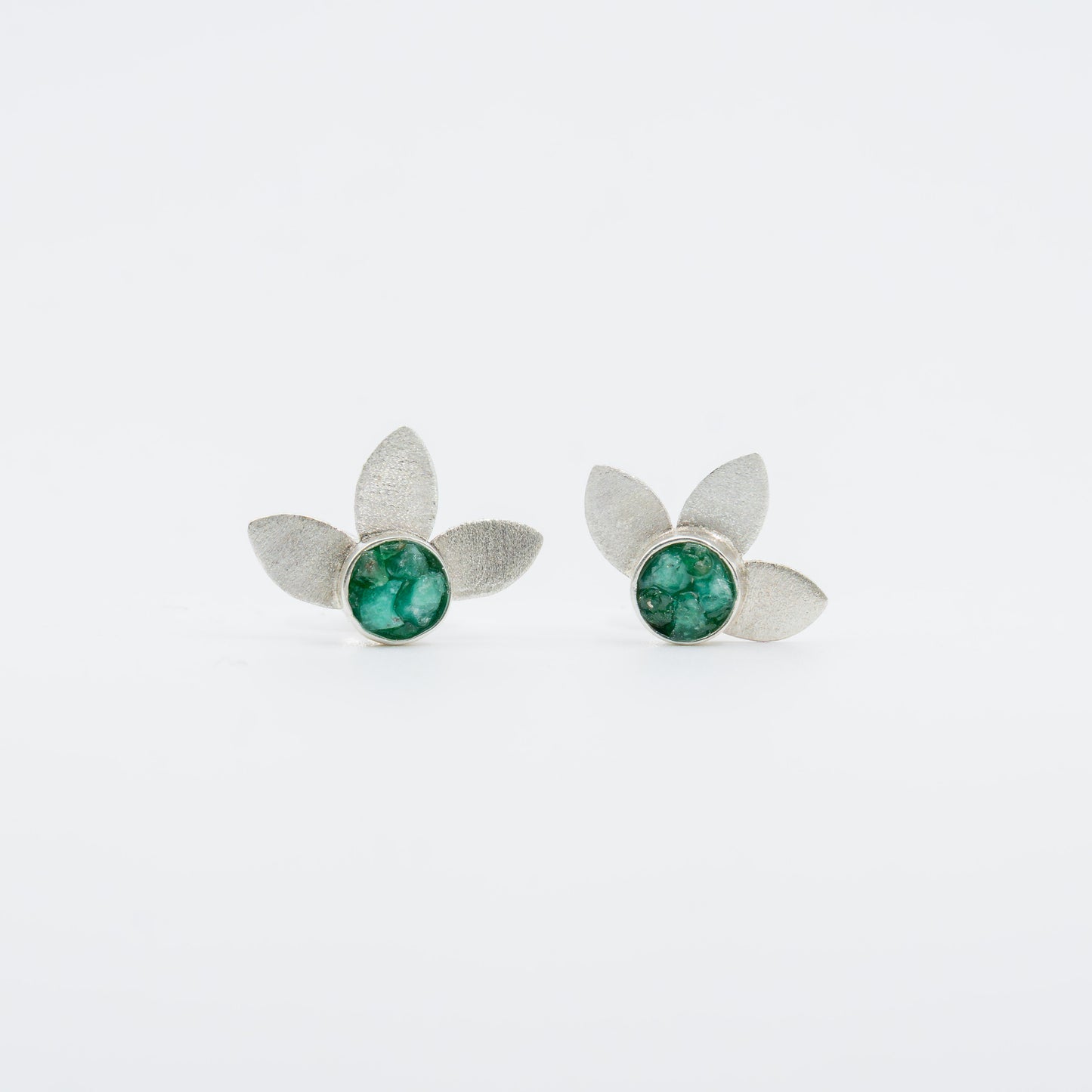 Arete 2 Petalos Plata 950 y Esmeralda
