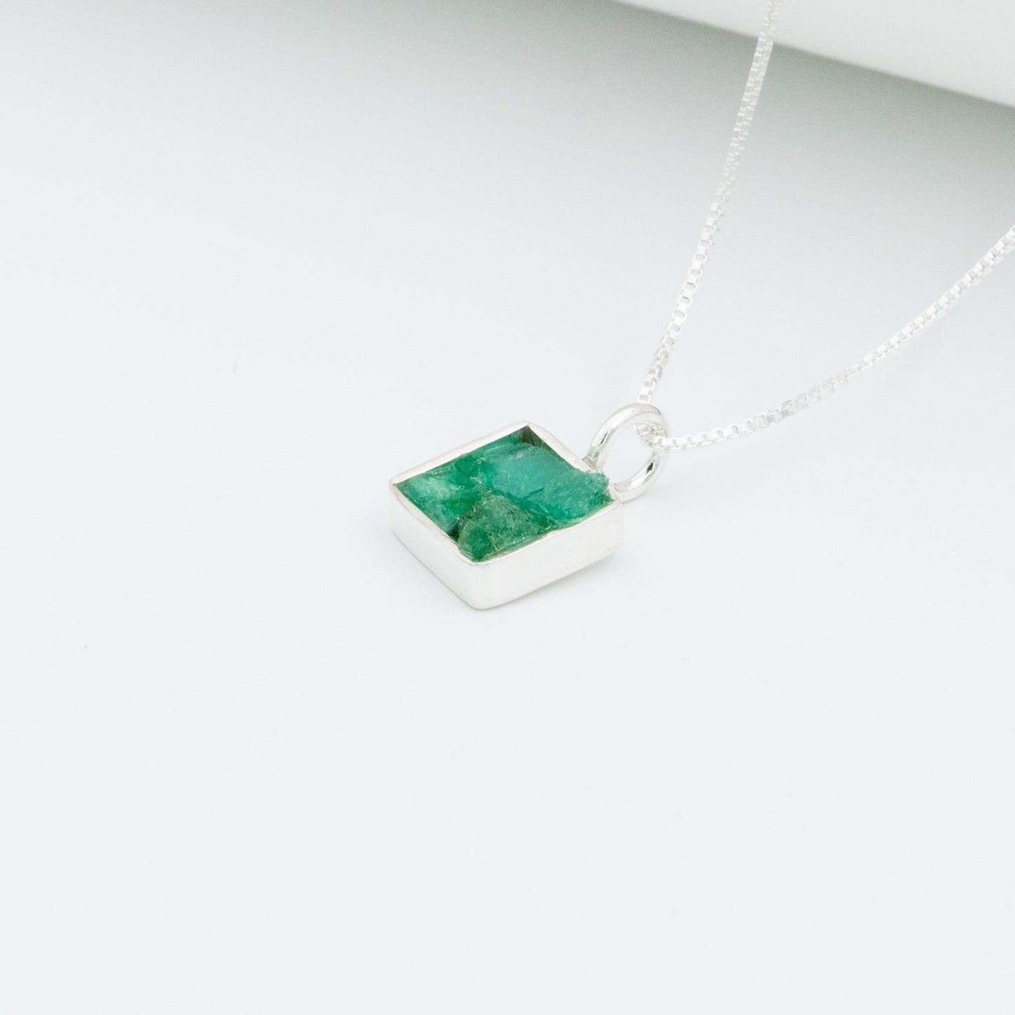 Dije en Plata Cuadrado  Esmeralda
