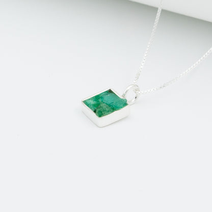 Dije en Plata Cuadrado  Esmeralda