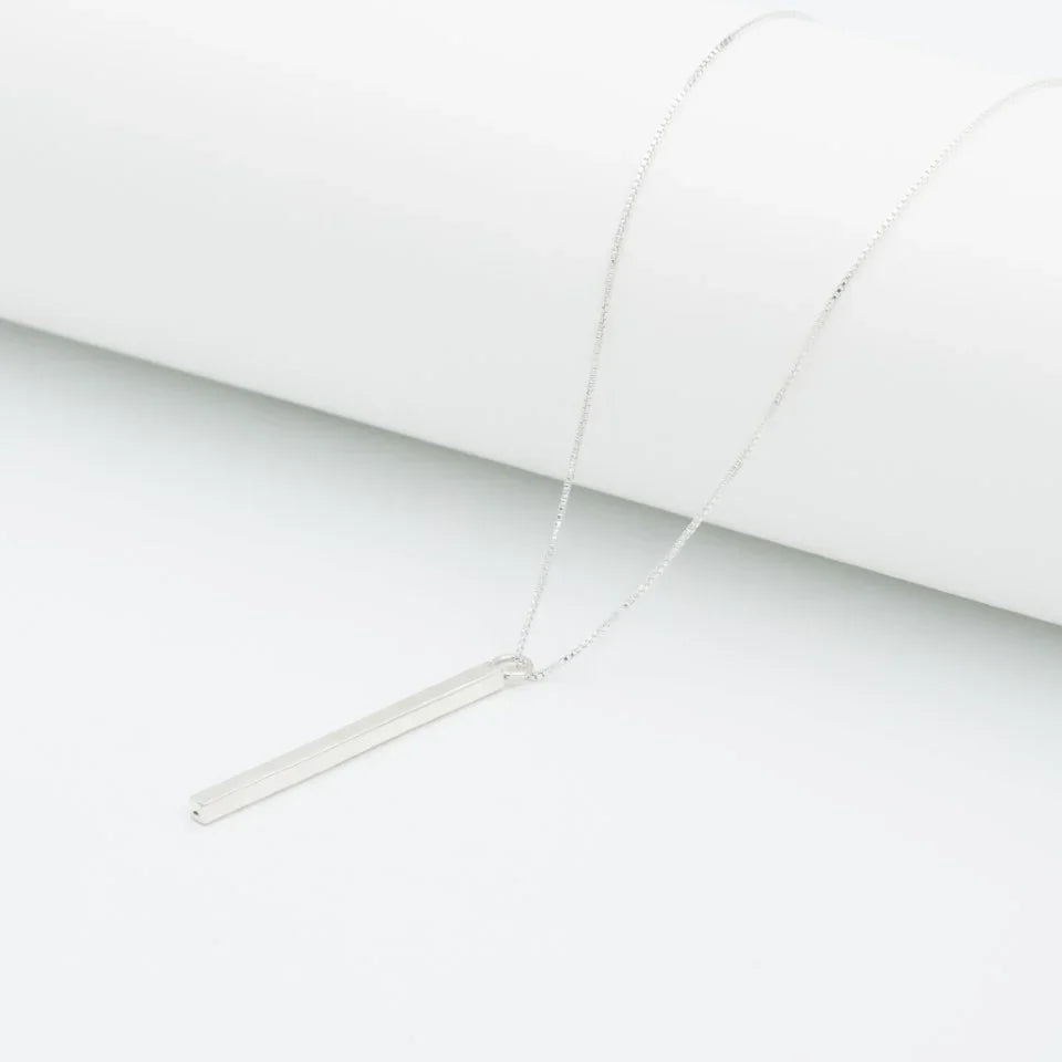 Dije barra plata 950 minimalista. Joyería artesanal lineal simple. Diseño arquitectónico hecho a mano.