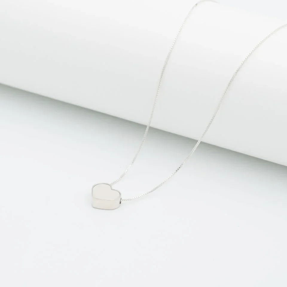 Dije corazón plata 950 romántico. Joyería artesanal sentimental clásica. Diseño amor hecho a mano.