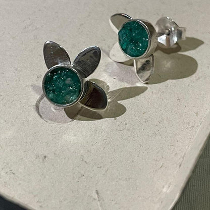 Arete 2 Petalos Plata 950 y Esmeralda